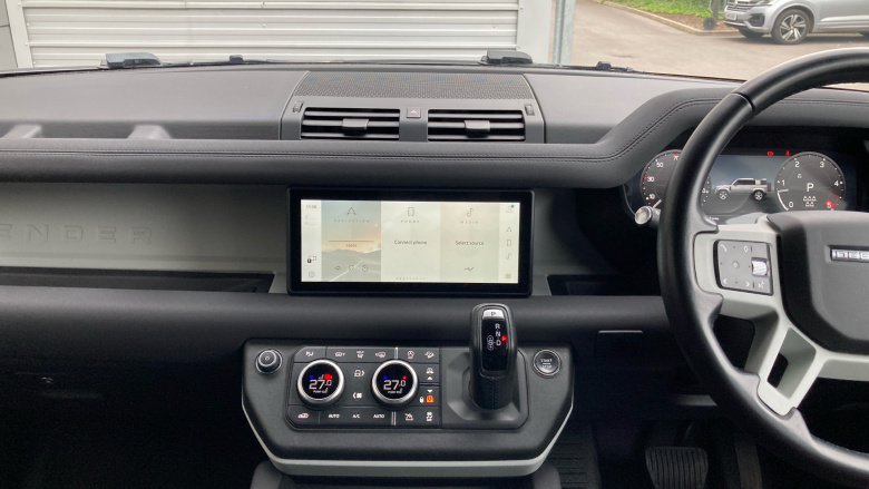 Land Rover Defender 3.0 D300 X-Dynamic SE 110 5dr Auto [7 Seat] Diesel Estate